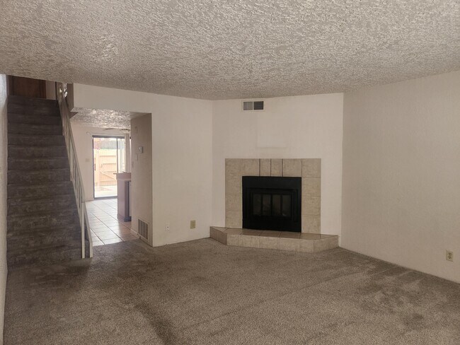 Building Photo - 6041 Sequoia Rd NW