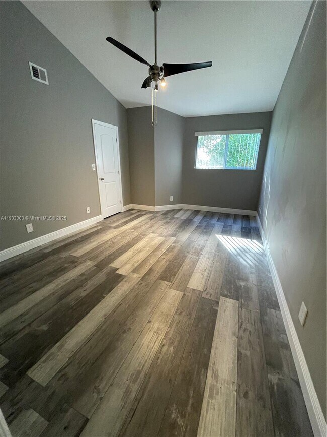 Building Photo - 3429 NW 44th St