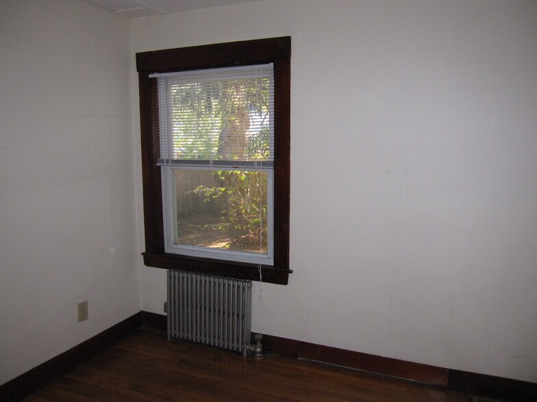 Building Photo - 5 Belvidere Way