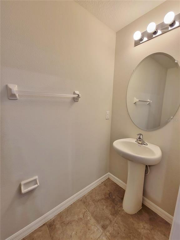 Building Photo - 16922 Red Brick Ln