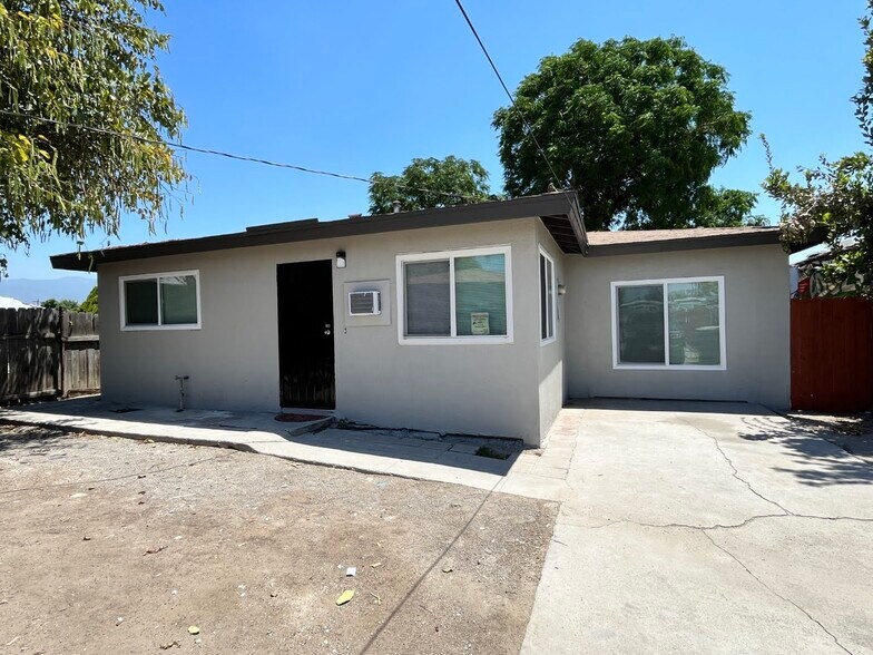 Building Photo - 515 Ramona Ave