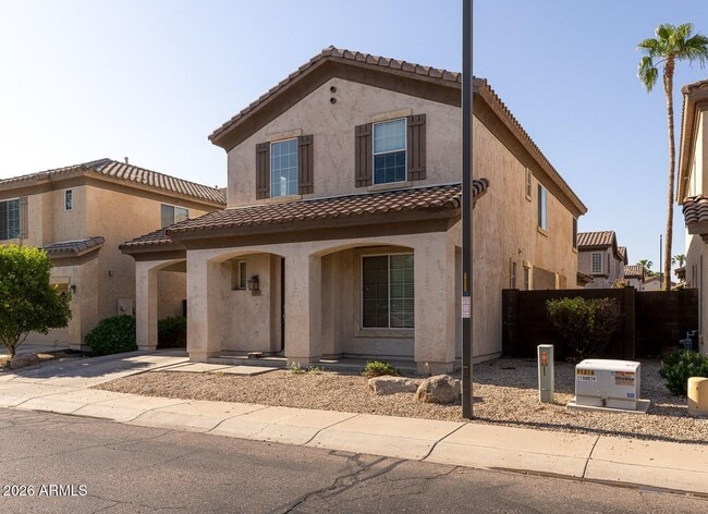 Building Photo - 2051 E Carla Vista Dr