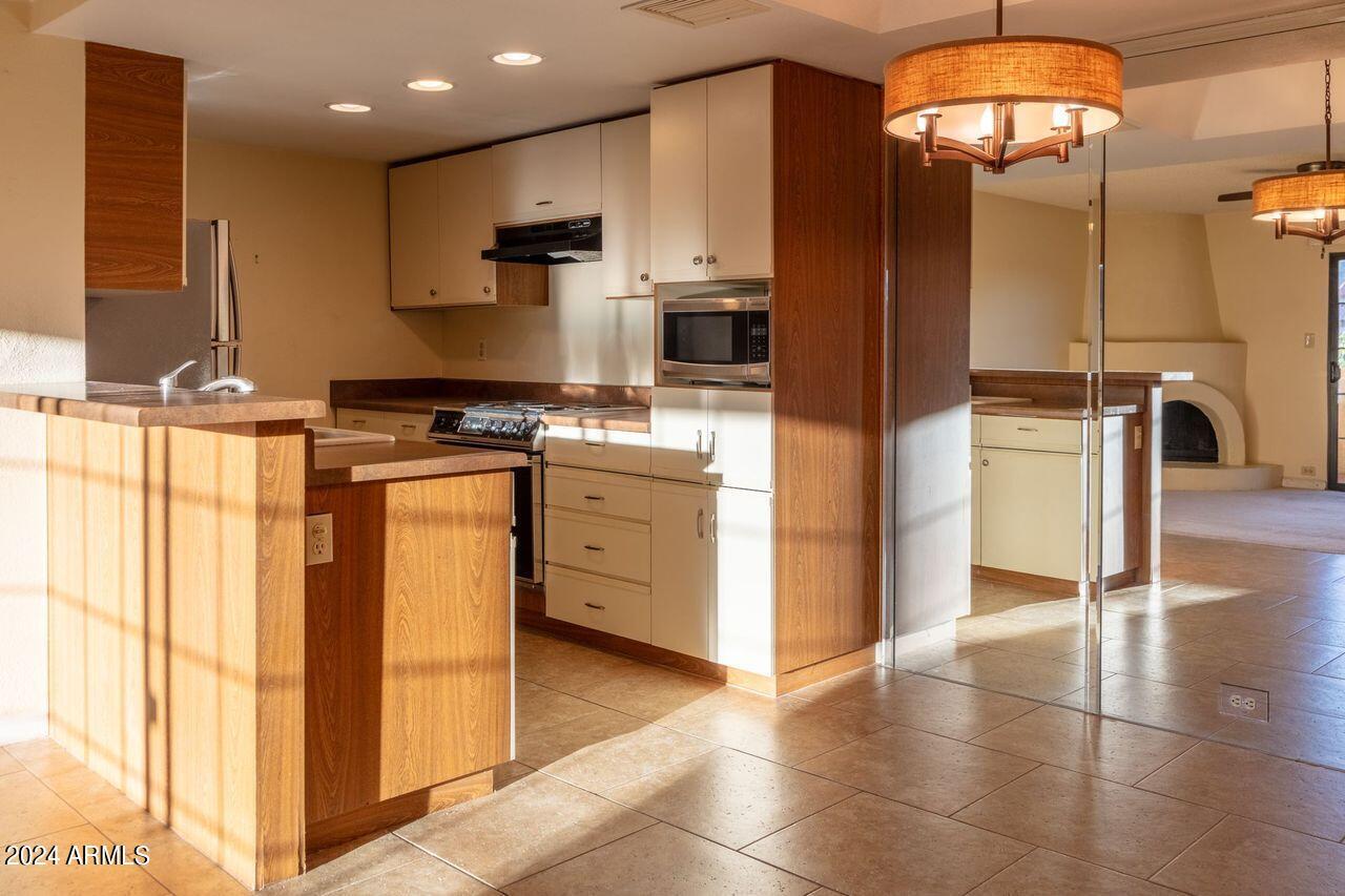 Building Photo - 10410 N Cave Creek Rd