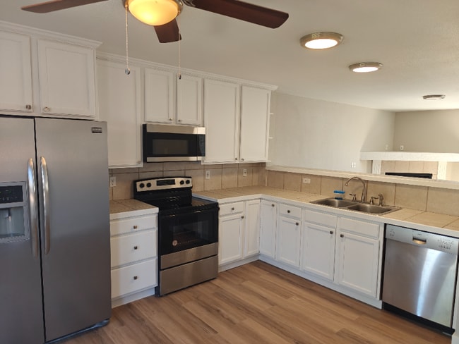 Building Photo - 3130 W 38th Ave