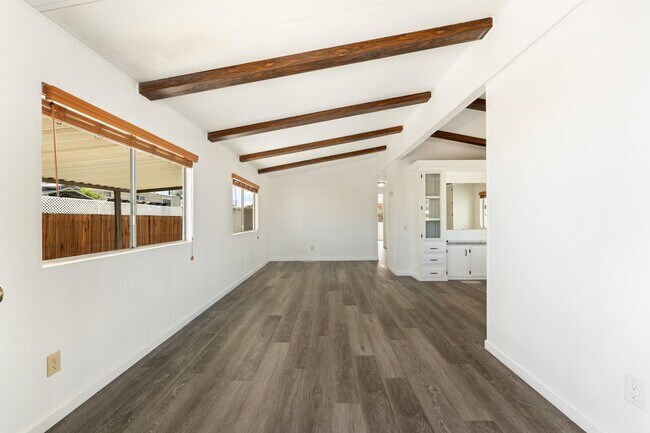 Building Photo - 32520 Westchester Dr