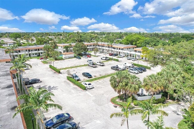 Building Photo - 400 NW 65th Ave