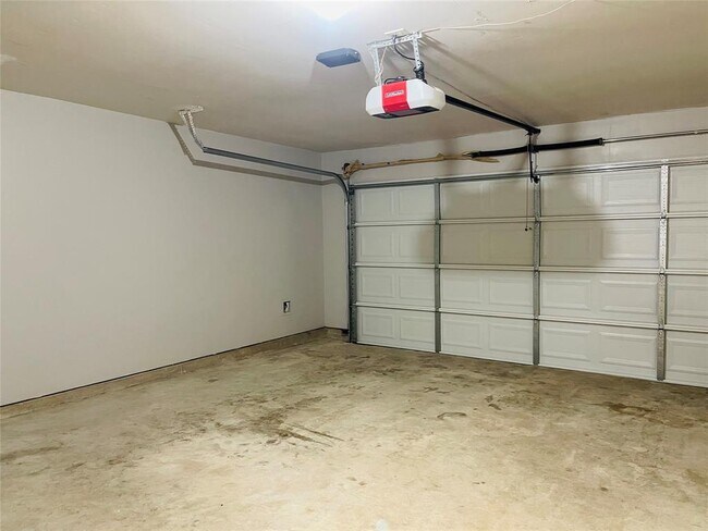 Building Photo - 20803 Lavenderwood Dr