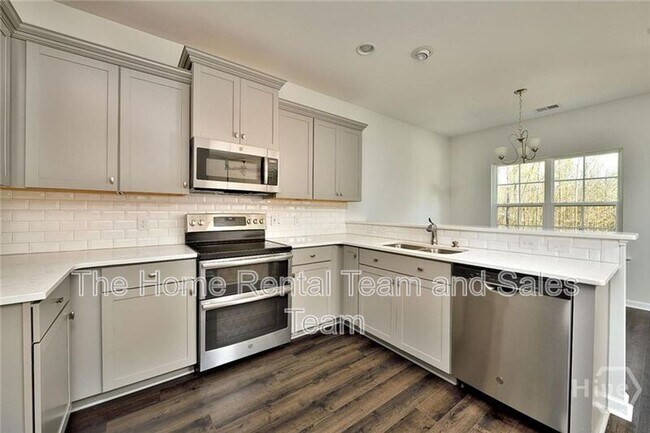 Building Photo - 293 McCrady Dr