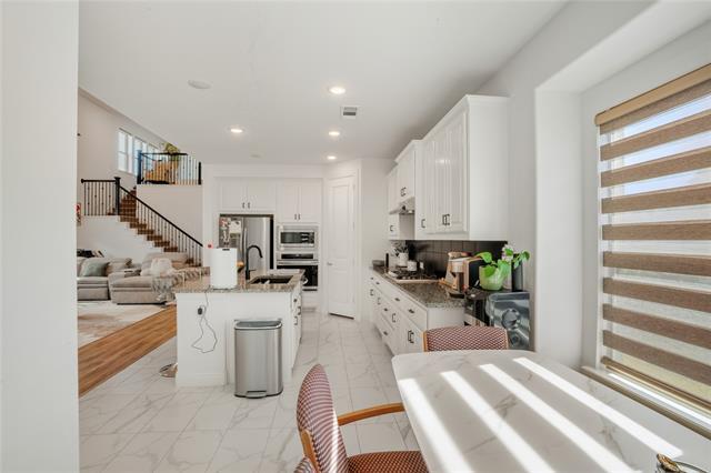 Building Photo - 4424 English Maple Dr