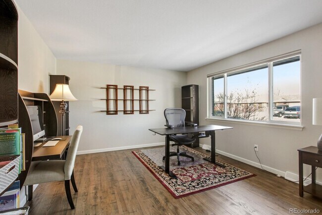 Building Photo - 3850 W Radcliff Ave