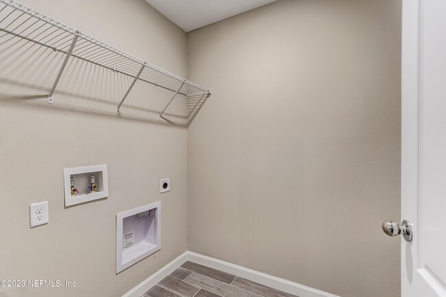 Building Photo - 1325 Salt Ridge Ave