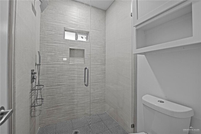 Building Photo - 5812 Pelican Ave