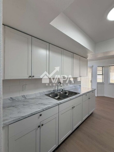 Building Photo - 6702 Bayport