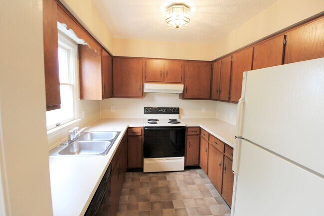 Building Photo - 907 Meadowlark Dr