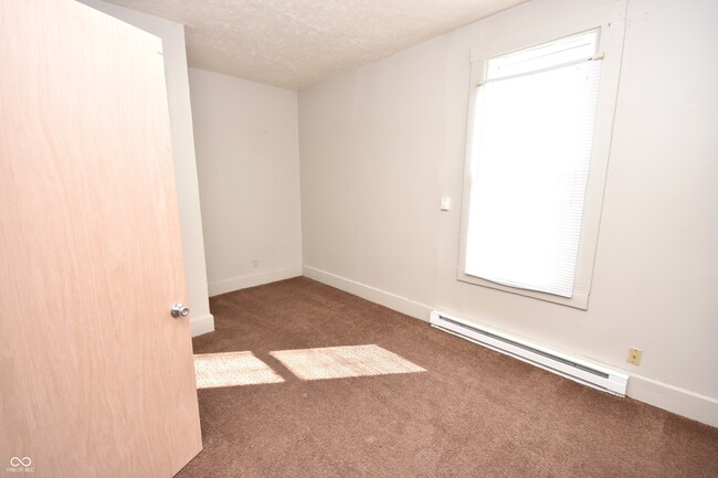 Building Photo - 1523 S Talbott St