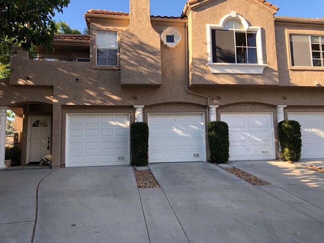 Primary Photo - 2 Bed, 2 Bath Townhome in Belsera with att...