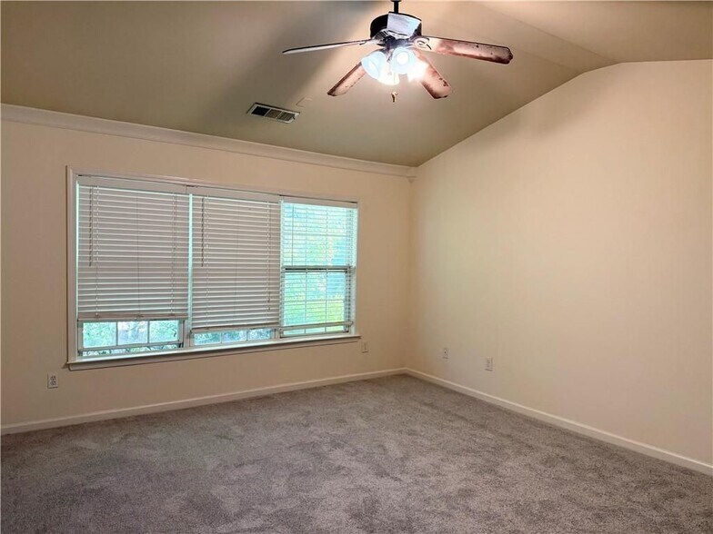 Building Photo - 6460 Whirlaway Dr