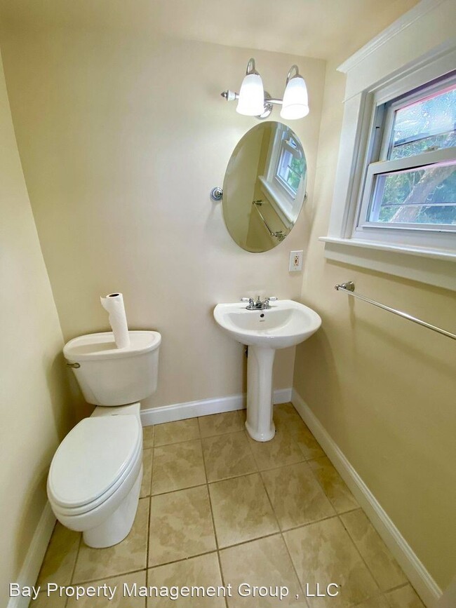 Building Photo - 3 br, 1.5 bath House - 508 Westgate Rd