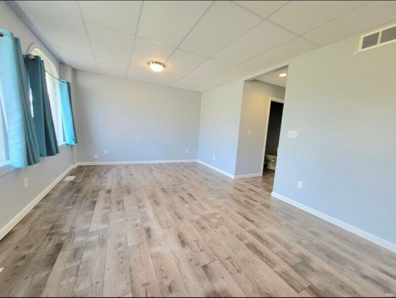 Building Photo - 1702 Milburn Blvd