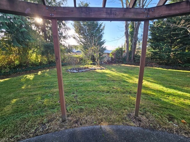 Building Photo - Secluded 3 Bed 2 Bath Rambler in Sultan