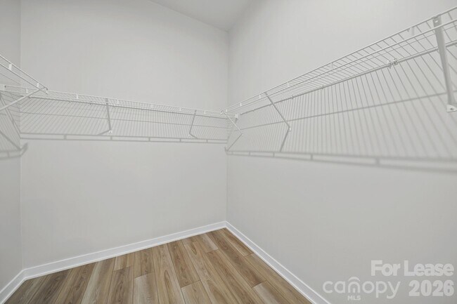 Building Photo - 8016 Brookbank Dr