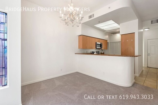 Building Photo - 655 Columbia St