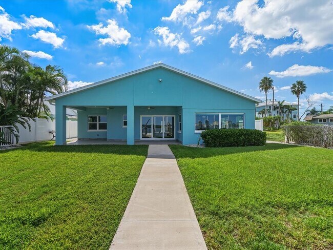 Building Photo - 828 Bay Point Dr