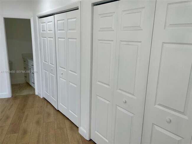 Building Photo - 2451 Brickell Ave