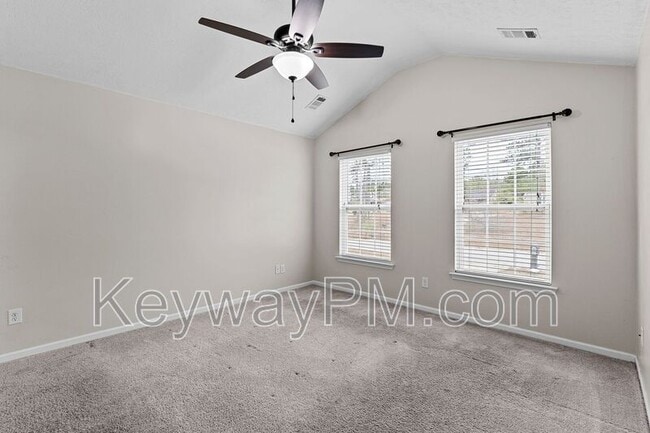 Building Photo - 1468 Collins Dr