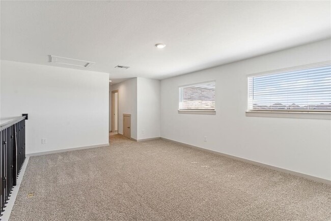 Building Photo - 29318 Hoelzen Holw Dr