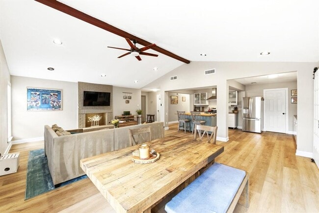 Building Photo - 7210 Towering Oaks Dr