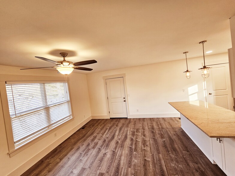Entrance to apartment - 1219 N 7th St