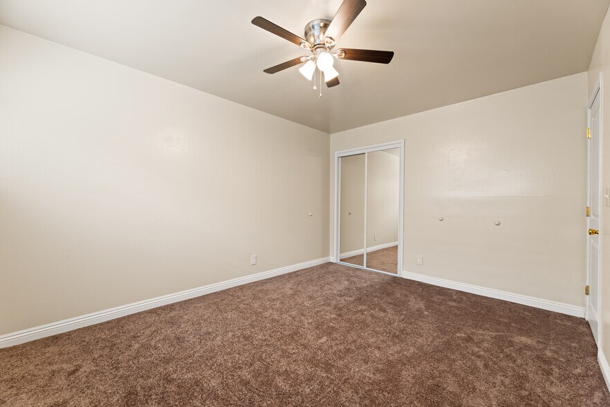 MASTER BEDROOM - 9226 Palm St