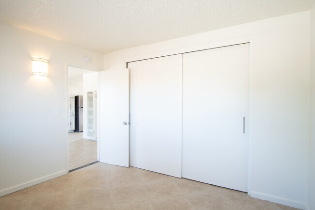 Building Photo - 57373 Yucca Trl