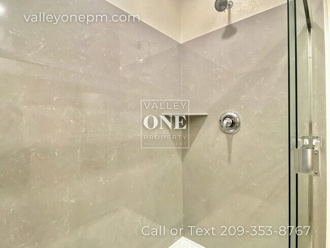 Building Photo - COMING SOON! 4 bedroom, 3 bath, pet-friendly NEWER HOME with Solar