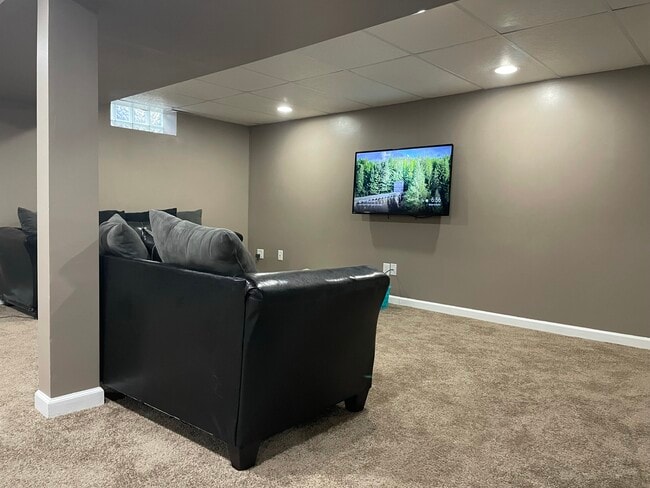 Building Photo - Mayfield