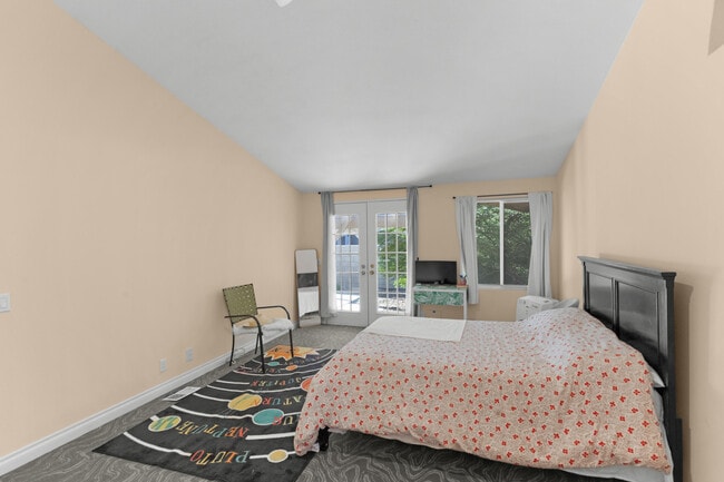 Building Photo - 47800 Madison St