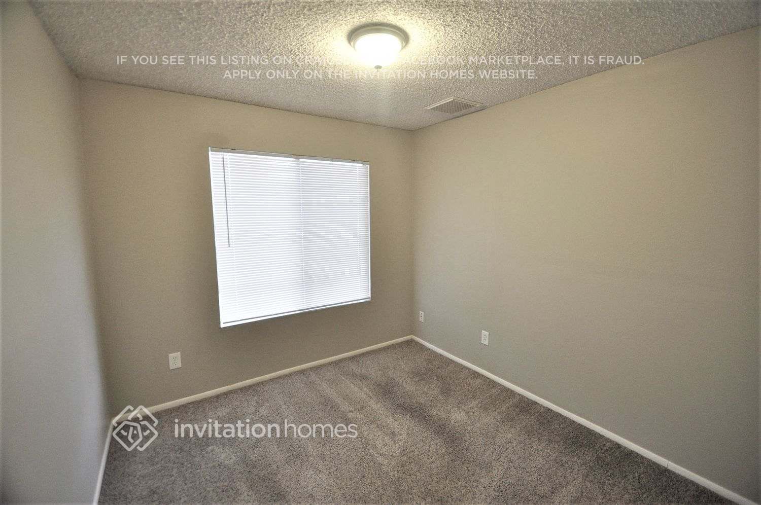 Building Photo - 2749 E John Cabot Rd