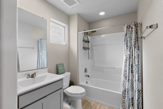 Building Photo - For Rent | Unfurnished Home | 4 Bed / 2.5 ...