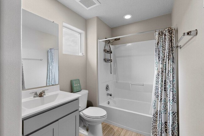 Building Photo - For Rent | Unfurnished Home | 4 Bed / 2.5 Bath | 2 Car Garage | 2-Story | Rio Rancho | Solar