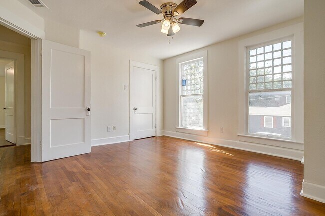 Building Photo - Large Newly Remodeled Home in Historic Fairmont- 4 Bedroom, 2 Bath- 76104