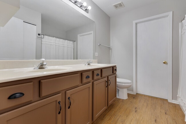 Building Photo - 2253 Sunrise Cir