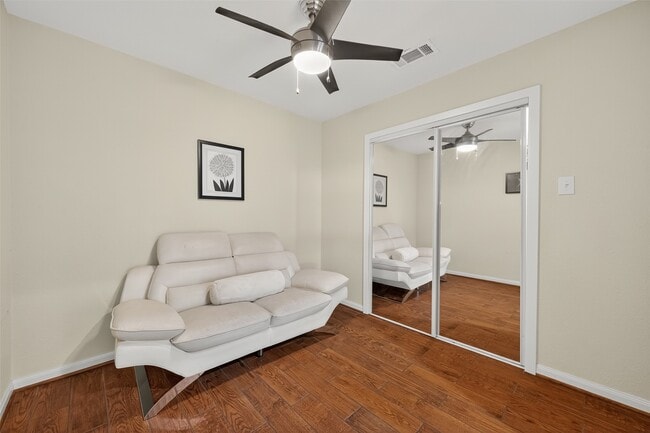 Building Photo - 4045 Osby Dr