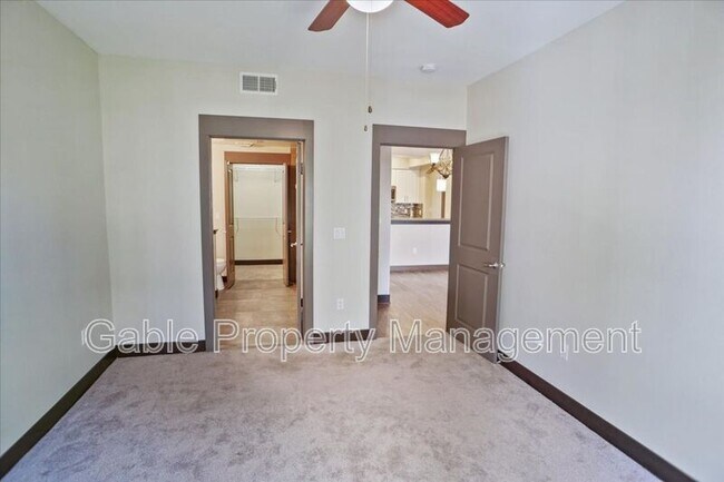 Building Photo - 24595 Town Center Dr