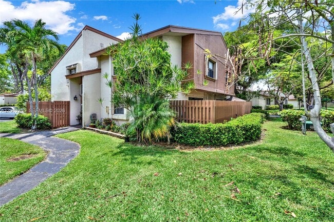 Building Photo - 11490 SW 109th Rd