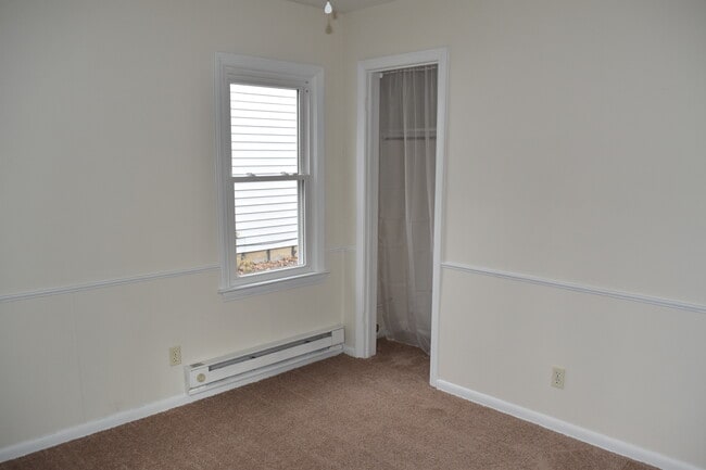 Building Photo - 2648 Fairland St