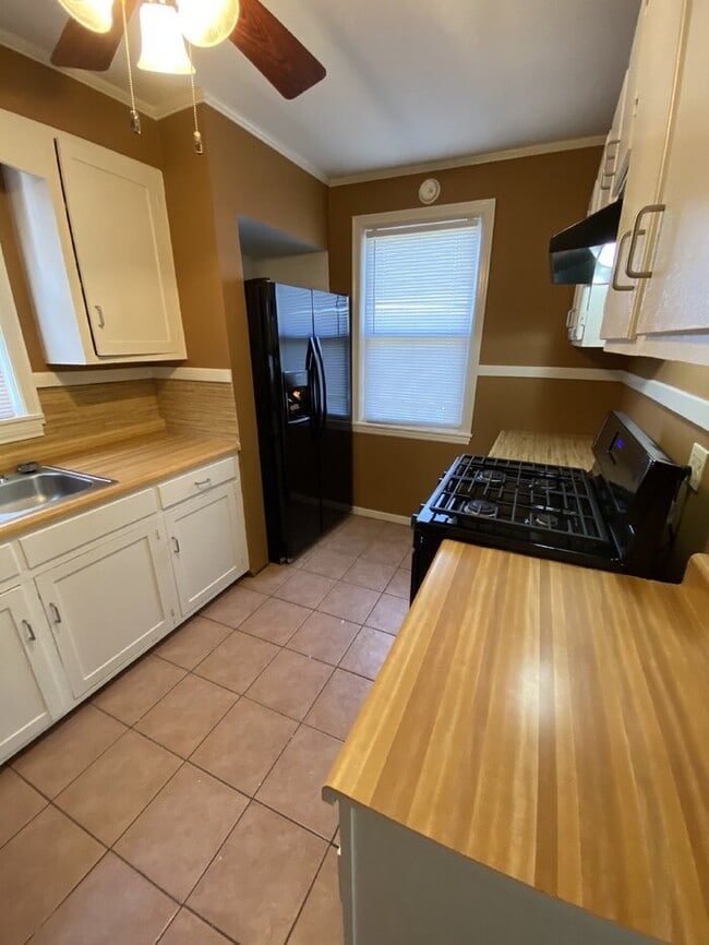 Building Photo - 6709 Rockwood Rd