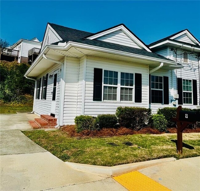 Building Photo - 9 Victory St