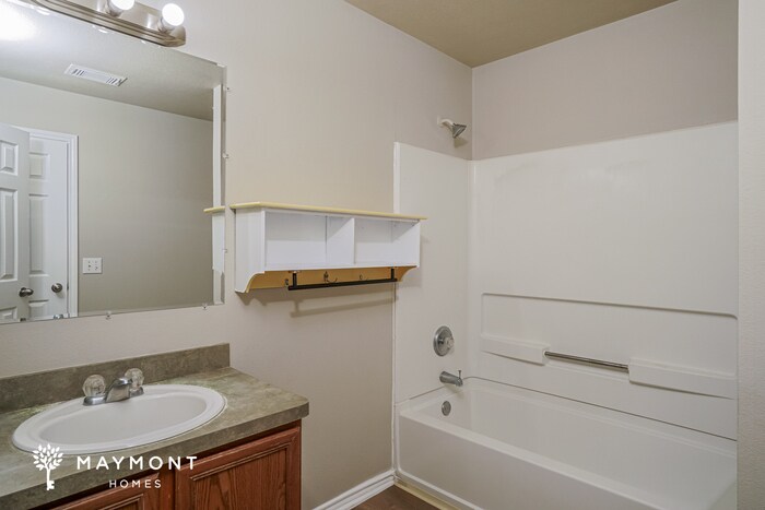 Building Photo - 9011 Timber Laurel