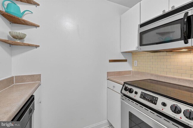 Building Photo - 1736 18th St NW